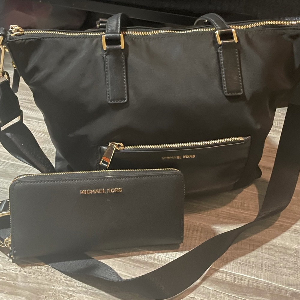 ! REAL VINTAGE ! Black Coach Crossbody Bundle Matching Wallet & Dust Bag